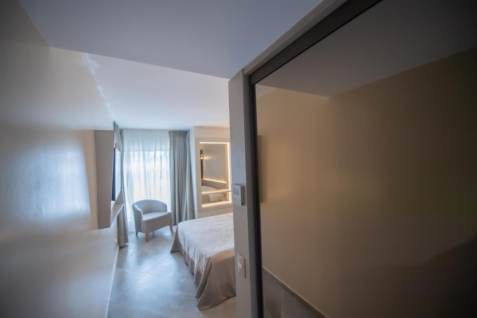 Hotel Atena*** ซาตูร์น ภายนอก รูปภาพ