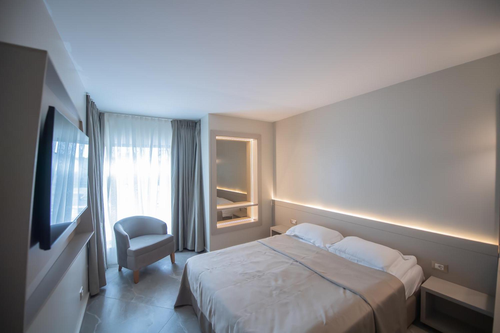 Hotel Atena*** ซาตูร์น ภายนอก รูปภาพ